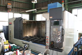 立型マシニングセンター VTC-200C 2000×500mm(MAZAK製)