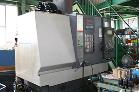 立型マシニングセンター VERTICAL CENTER NEXUS 410B(MAZAK製)