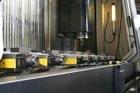 立型マシニングセンター