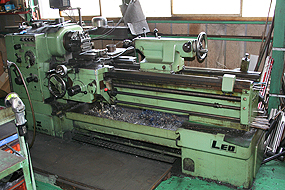 汎用旋盤 1台(ワシノ製LEO 8尺)